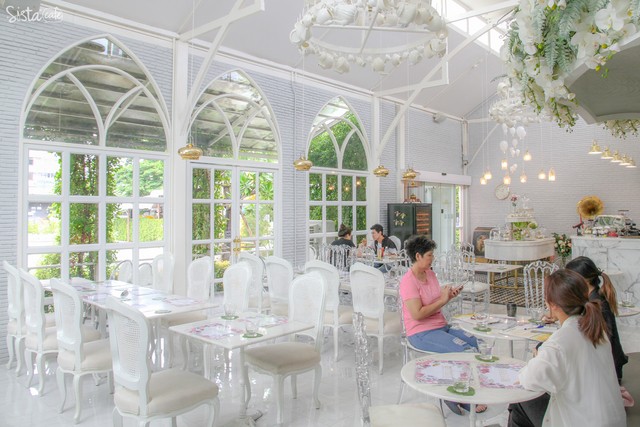 ร้านอาหาร ลาดพร้าว Cafe Reverie คาเฟ่ ลิเดีย