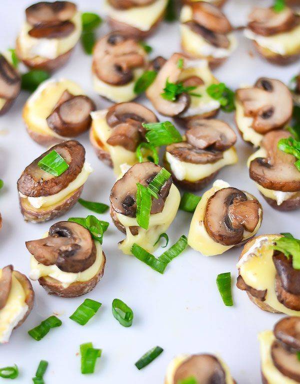https://image.sistacafe.com/images/uploads/content_image/image/41896/1443763567-Roasted-Potato-Bites-with-Brie-and-Mushrooms.jpg