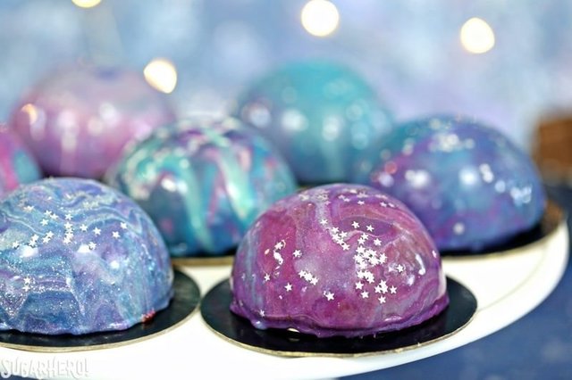 1503041984 galaxy mousse cakes 1