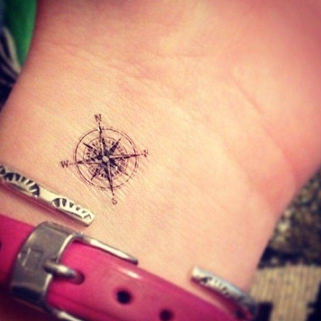 1443890820 15 tiny tattoos you can e2 80 99t wait to have10
