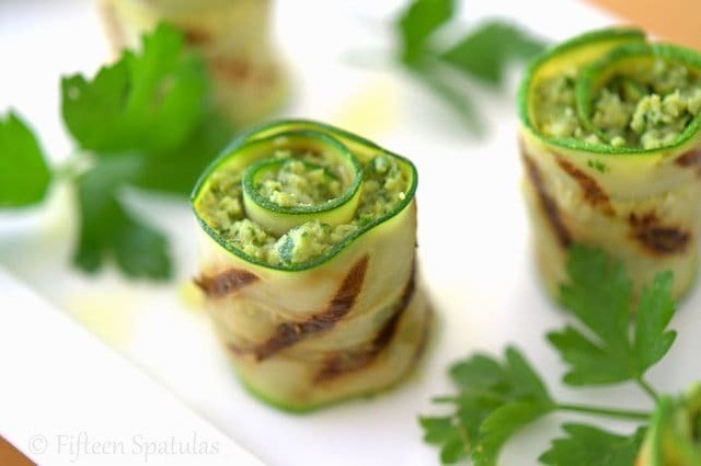 1503298561 zucchinirolls