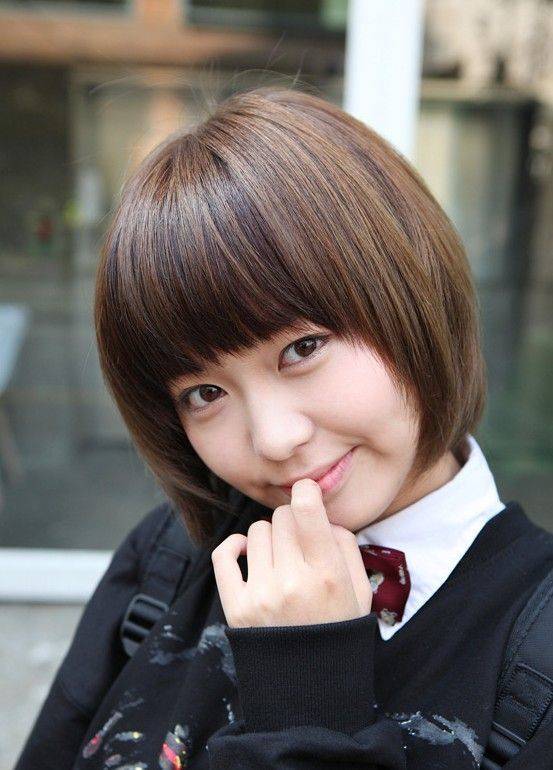 https://image.sistacafe.com/images/uploads/content_image/image/42467/1443935639-korean-haircut-style-for-round-face-11.jpg