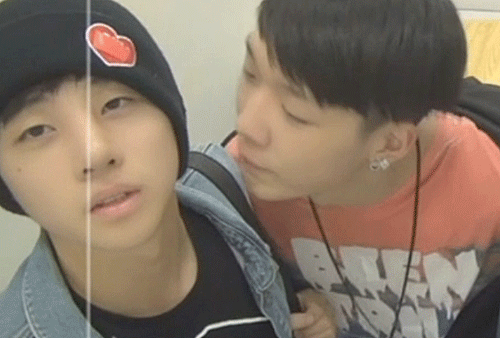 https://image.sistacafe.com/images/uploads/content_image/image/42711/1444031446-bobby-jinhwan-2.gif