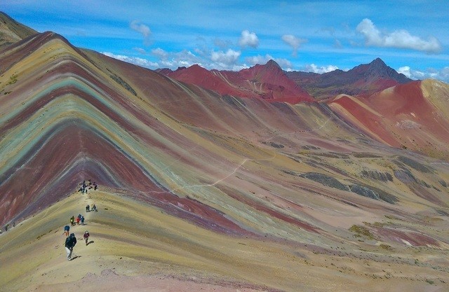 1504059172 peru rainbow mountain