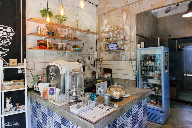 [foxhole คาเฟ่ ร้านกาแฟพระนคร]