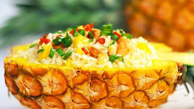 1504709061 fried rice pineapple