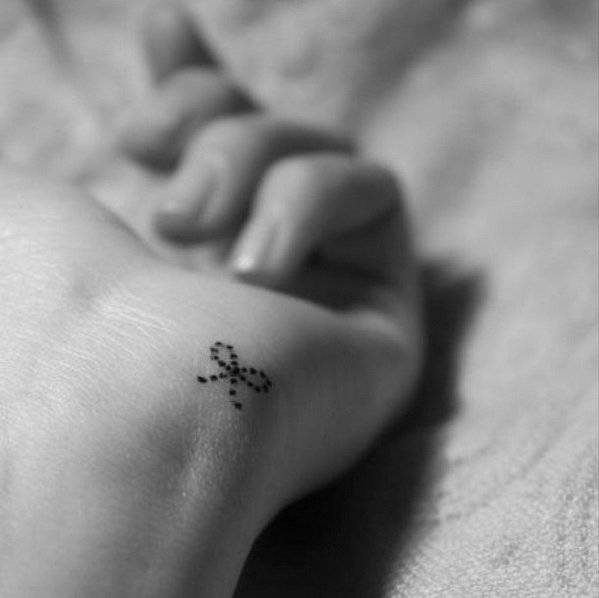 https://image.sistacafe.com/images/uploads/content_image/image/44138/1444359311-Baby-Bow.jpg