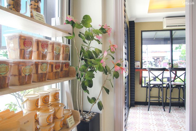 หญิงกะบัว ร้านอาหาร นนทบุรี ร้านอาหารบรรยากาศดี คาเฟ่