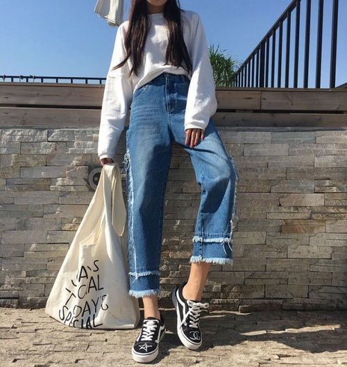 1505640798 75c8a043b69f2766de66e0ebe376e51d  rousseau wide leg jeans