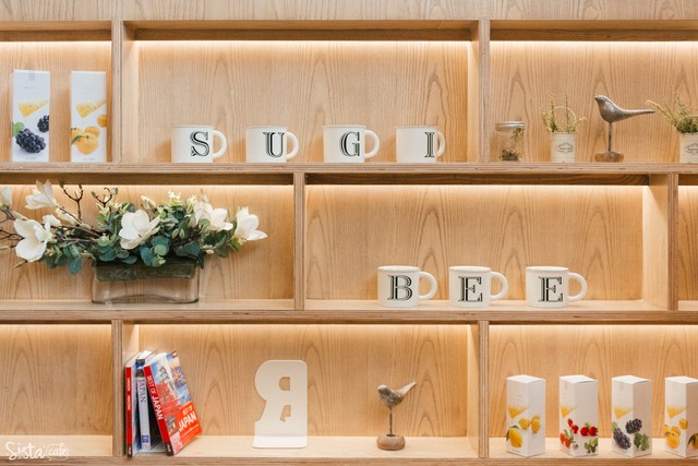 [Sugi Bee Garden ร้านขนม สีลม คาเฟ่ น้ำผึ้ง]