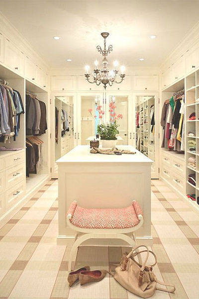 https://image.sistacafe.com/images/uploads/content_image/image/44641/1444472423-54bc1e6e372f0_-_hbz-inspiring-closets-01-lg.jpg