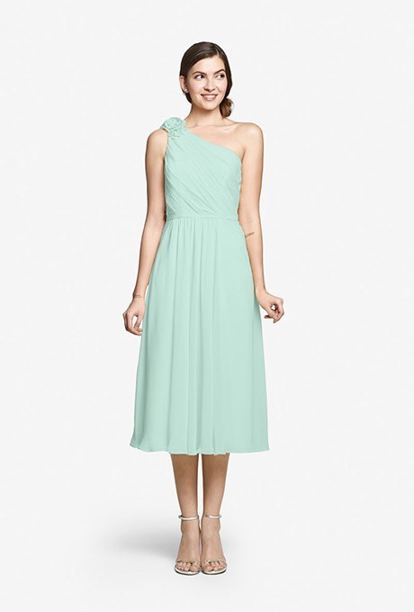1506170227 2016 bridescom editorial images 03 mint bridesmaid dresses large mint bridesmaid dresses gather and gown