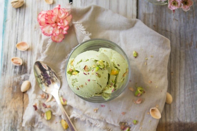 1506530980 matcha green tea pistachio ice cream 3