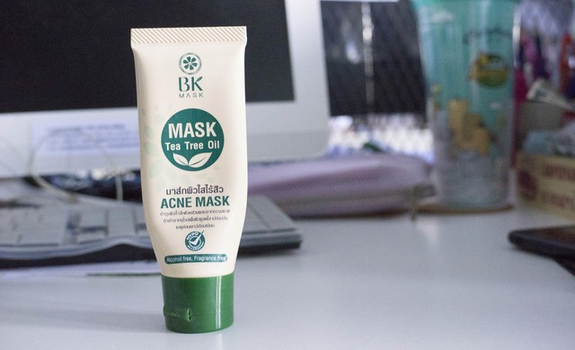 1506572097 bk acne mask front2