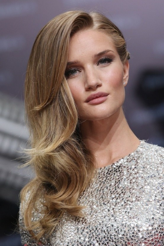 1506591654 9b24776ba09ab788581b7ebb5787b2e3 one side hairstyles prom hairstyles