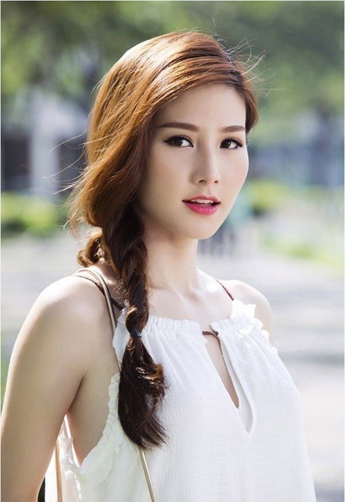 1506663621 kieu toc tet ngoi giua 2