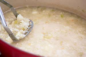 https://image.sistacafe.com/images/uploads/content_image/image/45487/1444644452-baked-potato-soup-5.jpg