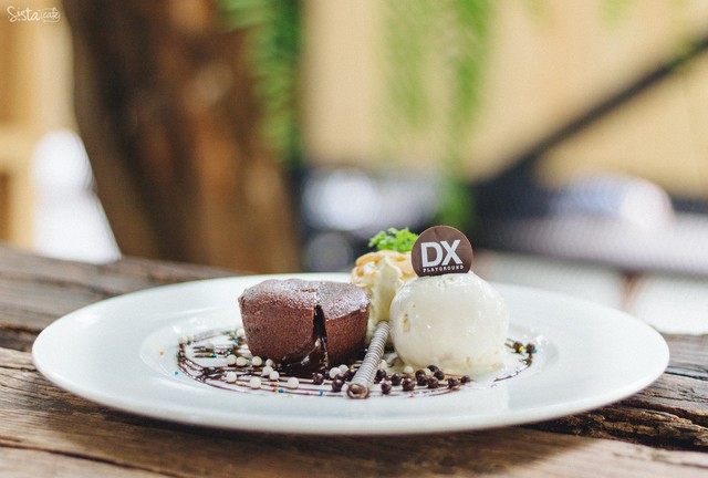 DX Playground ร้านอาหาร และ ร้านกาแฟ เมืองทอง