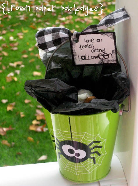 1444730650 eek on porch rail logo