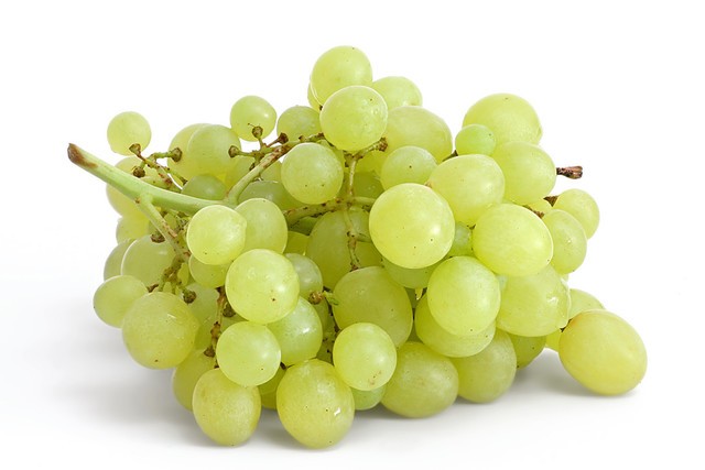 1507477318 table grapes on white1 e1435924889978