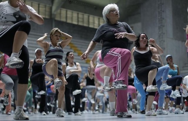 1507532880 11 high impact aerobics  664 calorieshour