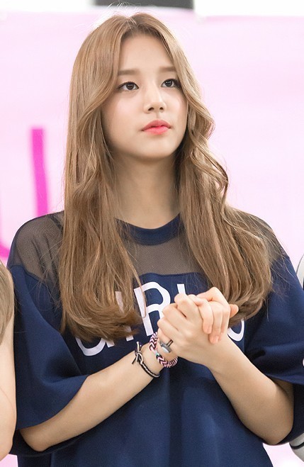 1507631284 solbin of laboum at fansigning event 2c 12 october 2014 01