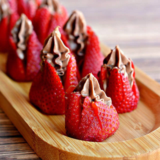 https://image.sistacafe.com/images/uploads/content_image/image/46409/1444800054-1438164727-valentines-day-treats-recipes-ideas.jpg