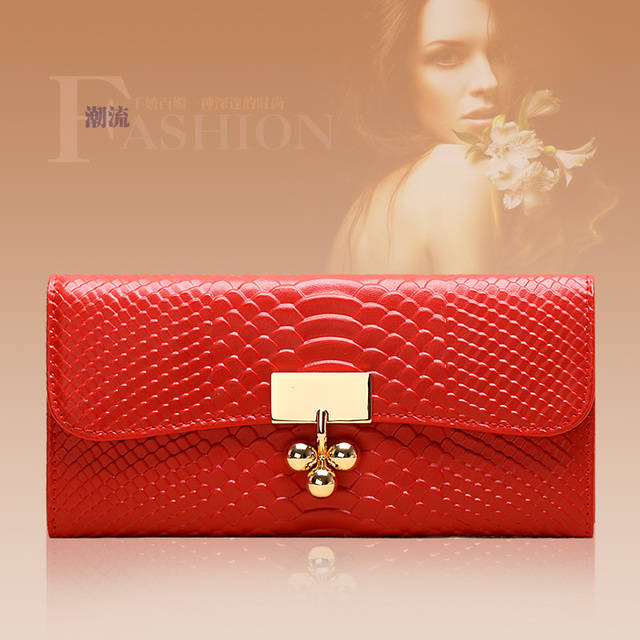https://image.sistacafe.com/images/uploads/content_image/image/46429/1444801438-Free-shipping-Christmas-retail-cowhide-embossed-women-s-genuine-leather-wallet-lady-PU-split-leather-wallet.jpg