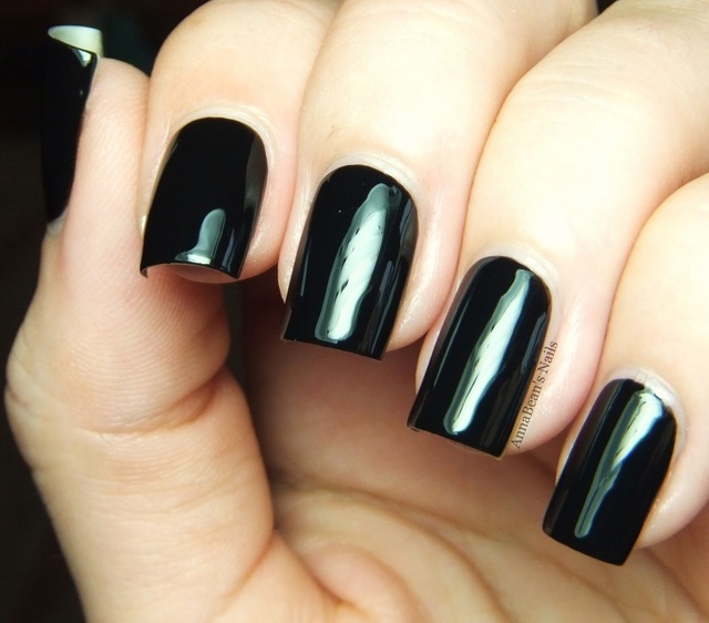 1428582511 black nail polish images
