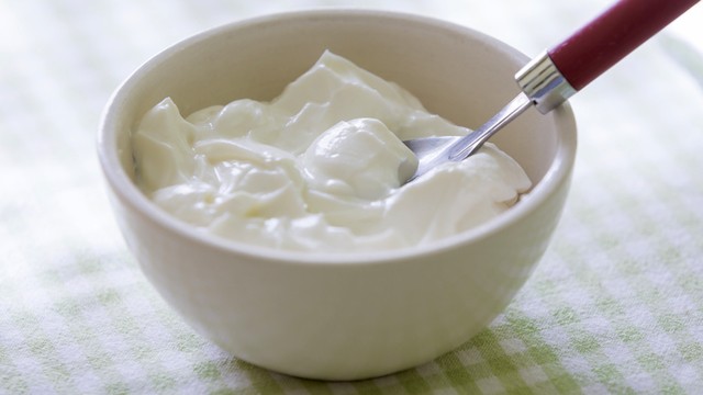 1509217027 wonderful benefits of yogurt for hair
