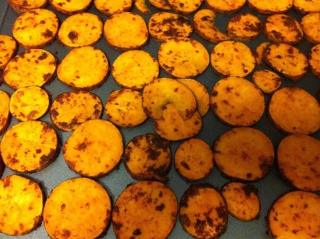 1445091149 clean eating sweet potato chips 3 1024x764