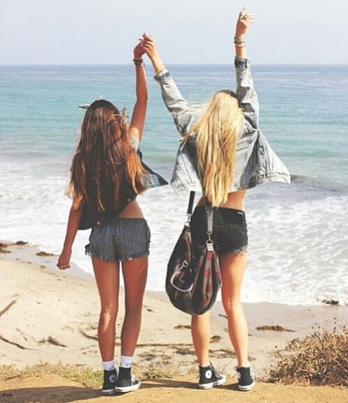 1510247867 beach beauty best best friends favim.com 2243742