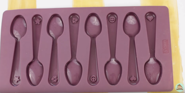 https://image.sistacafe.com/images/uploads/content_image/image/48495/1445329849-sistacafe_spoon_shortbread_cookies_18.png