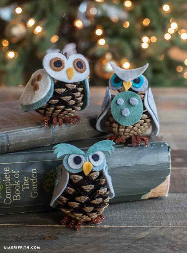 1510722556 felt and pinecone diy owl ornaments via lia griffith