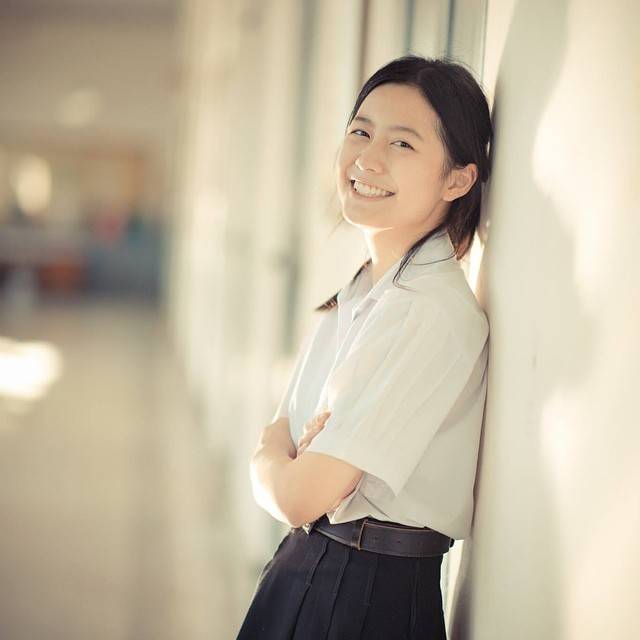 ฟรังนรีกุลหรือออยHormonesในชุดนักเรียนทรงผมไปเรียน