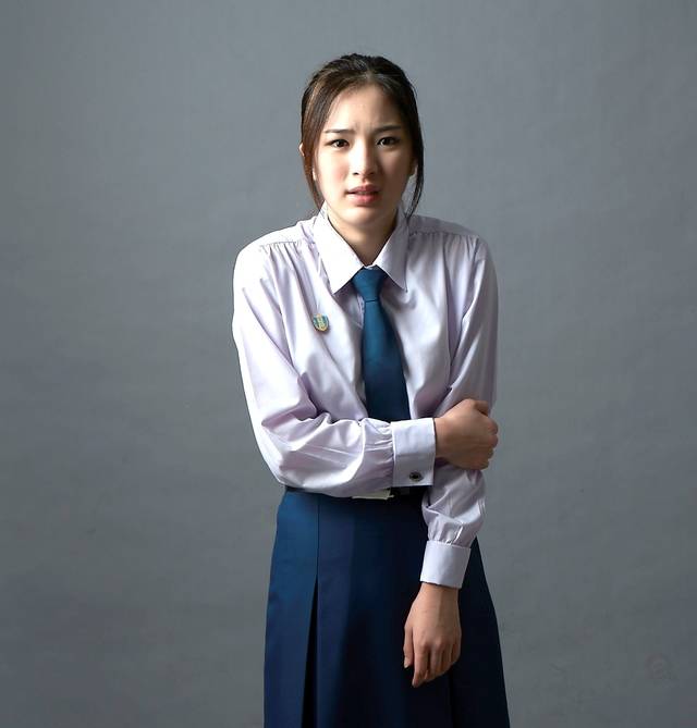 ปันปันหรือเต้ยHormonesในชุดนักเรียนทรงผมไปเรียน