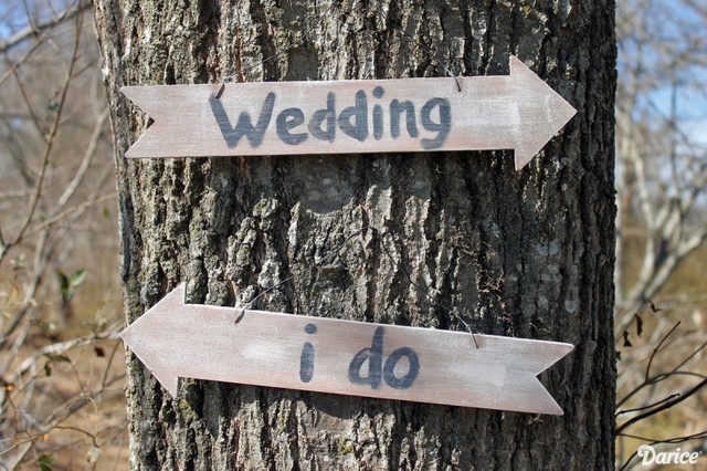 1511252863 wedding signs