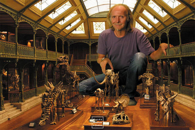 1445501232 realistic miniature rooms museum cinema dan ohlman france 3