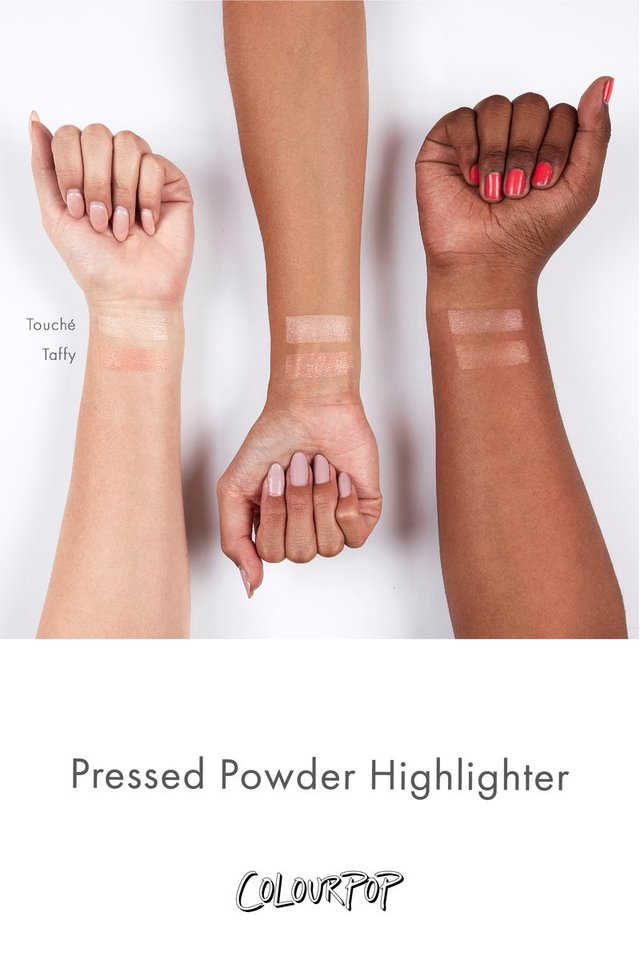 1511422409 pressed powder highlighter holiday17 c 3ebada39 2c97 4e7e 87ba ae4bef129be1 800x1200