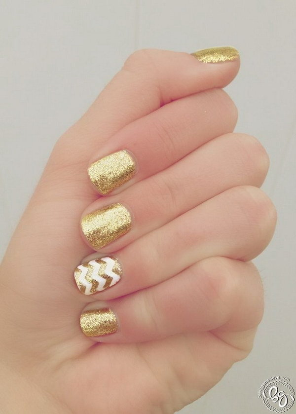1511940047 7 white and gold nail designs