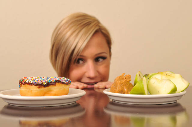 https://image.sistacafe.com/images/uploads/content_image/image/50487/1445874543-get-skinny-on-fad-diets_e.jpg