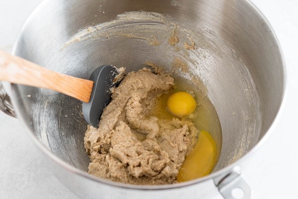 1512475560 2017 06 13 chocolatechipcookies 4 600x400