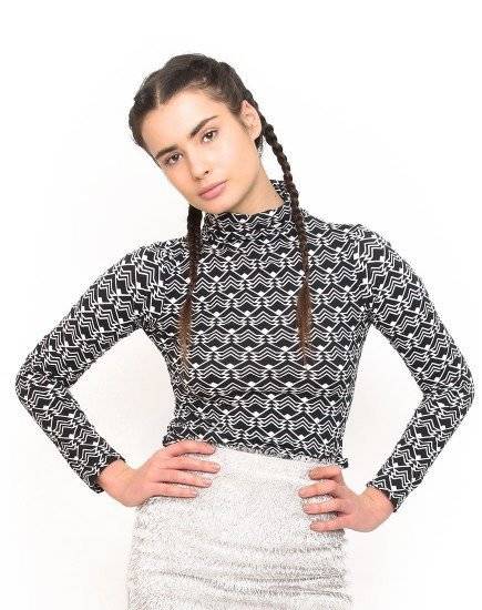 1446010000 xanne turtleneck arrow print front crop 57999 thumb.jpg.pagespeed.ic.4sfavkfyyv
