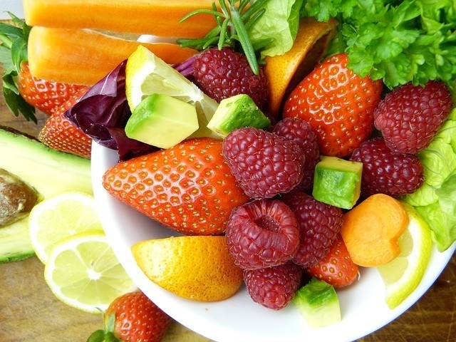 1513314362 fruit 2109043 640