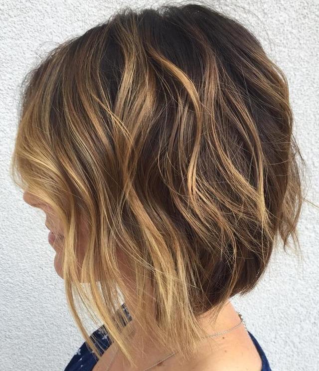 1513404315 9 brown bob with honey blonde highlights