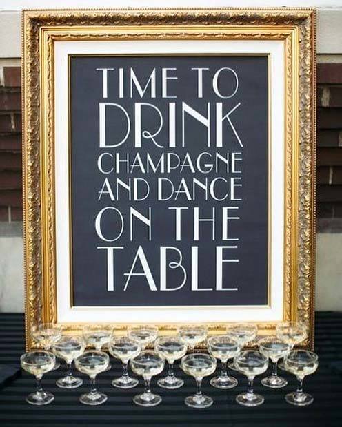 1513491937 champagne sign