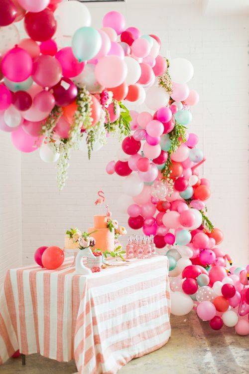 https://image.sistacafe.com/images/uploads/content_image/image/51548/1446046444-22-balloon-decoration-ideas.jpg