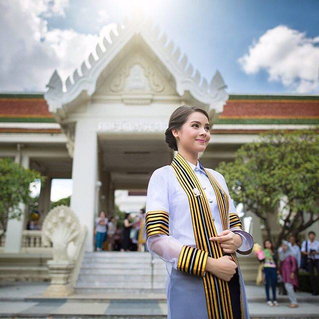 แบบทรงผมรับปริญญา ทรงผมสวยๆของดารา ญาญ่า อุรัสยา