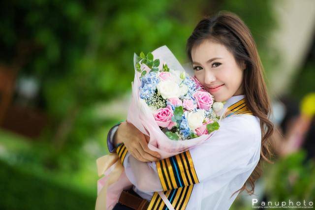แบบทรงผมรับปริญญา ทรงผมสวยๆของดารา กุ๊กกิ๊ก อภิศรา