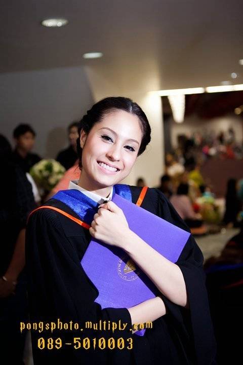 แบบทรงผมรับปริญญา ทรงผมสวยๆของดารา ขวัญ อุษามณี
